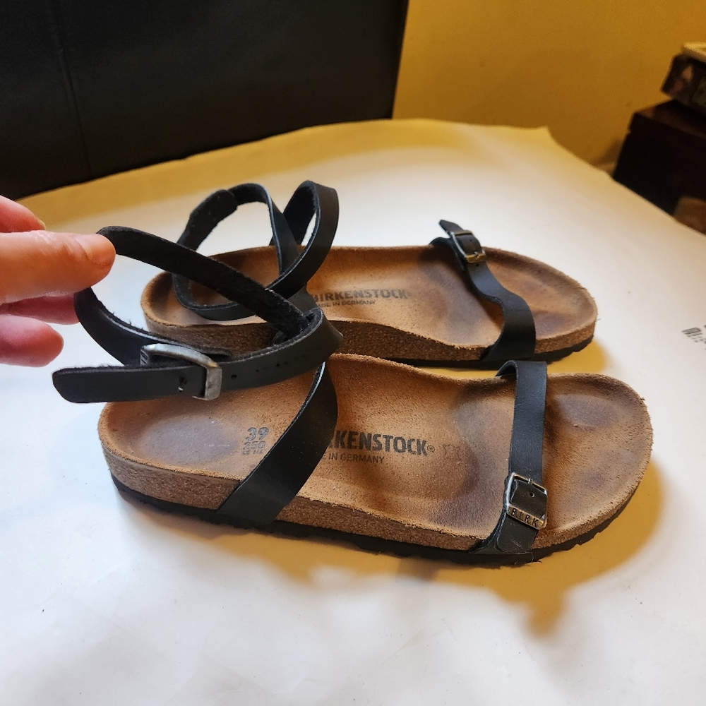 Birkenstock sandals size 8(39) in VGUC